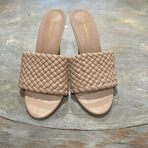 Woven Strap Heels pre loved in great condition